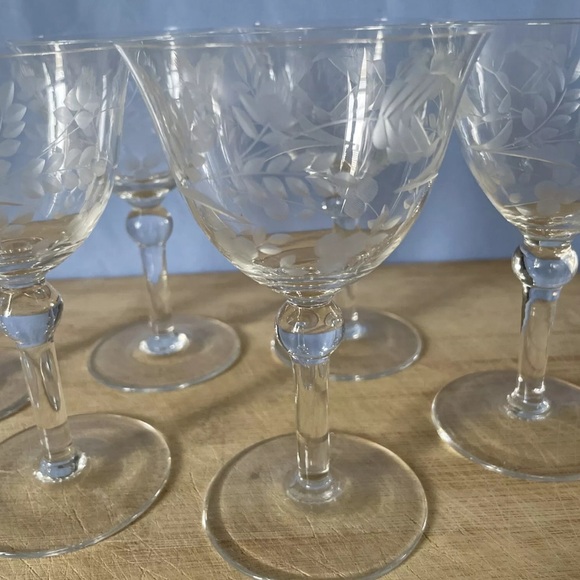 Vintage Delicate Fine Crystal Stemware Cordial Wine Etched Flower Leaf Set Of 6 - Picture 3 of 7